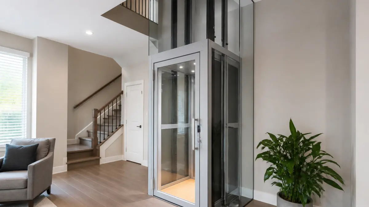 Mini ascenseur pour maison : modèles compacts et coût d'installation